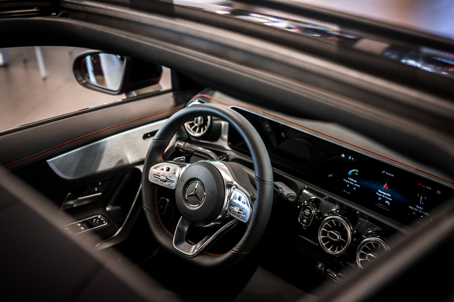 Interior de Mercedes-Benz fotografiado por Lovari Creative